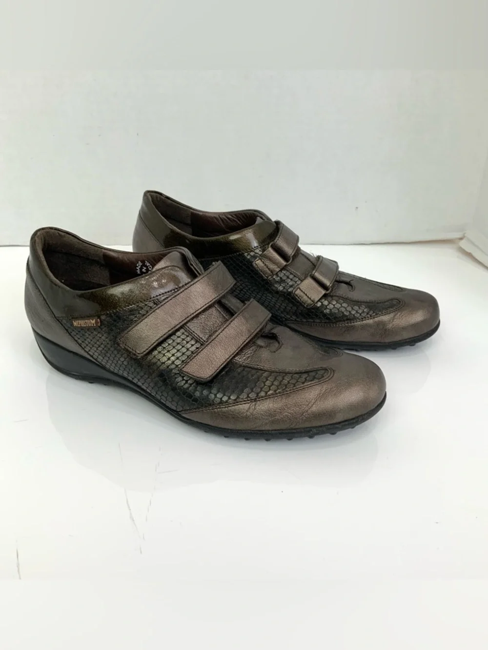 MEPHISTO Sz 8.5 Leda‎ Bronze Snake Embossed Leather Hook & Loop Sneakers Shoes